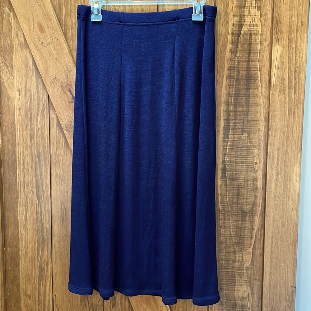 Navy blue spandex blend 14/16 skirt by Classics